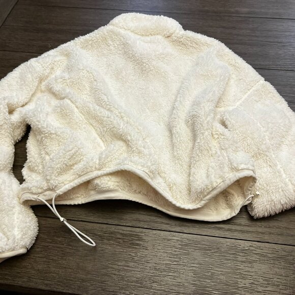 Aeropostale Women XS Sherpa Crop Top with Elastic Band - Picture 3 of 3